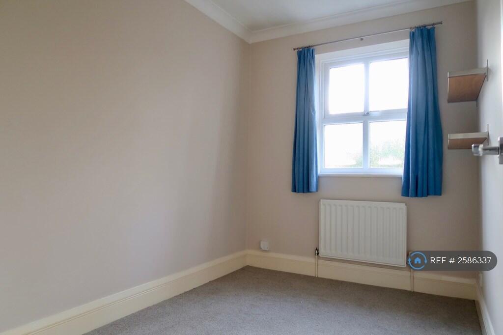 Bedroom 3 Single Bed Available