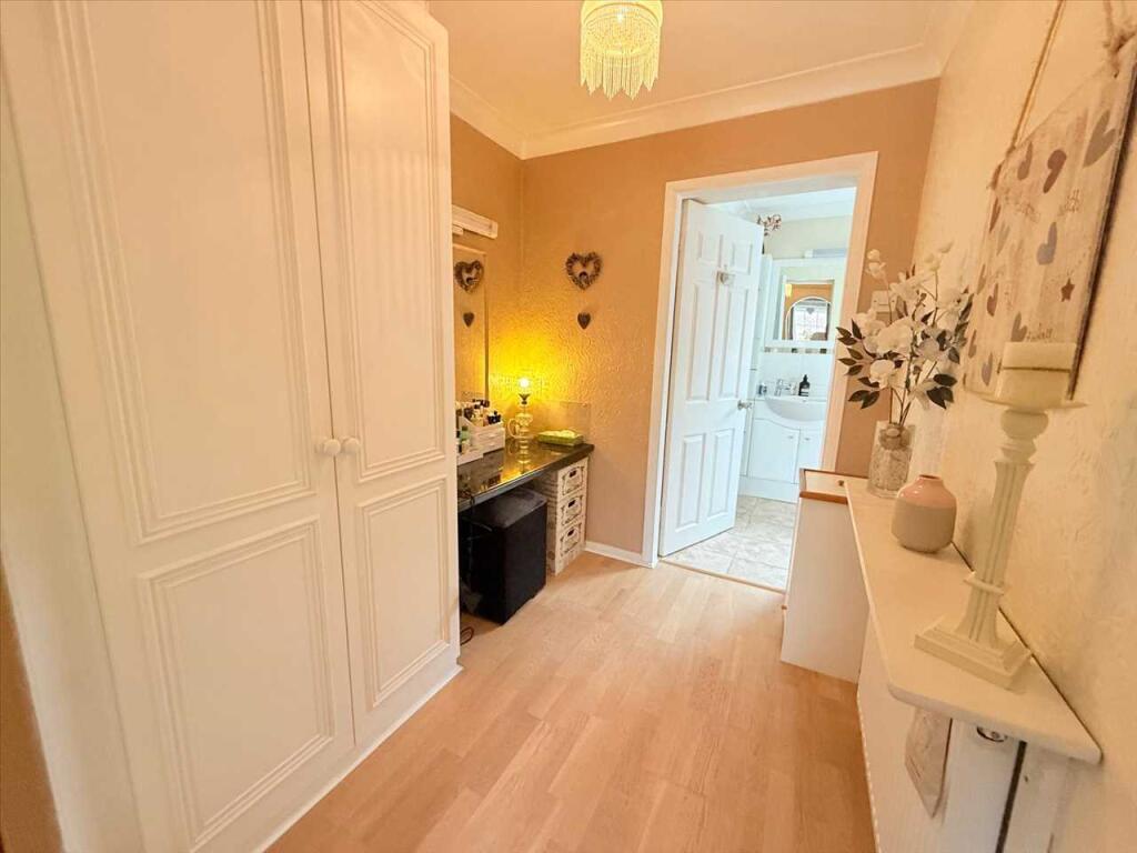 DRESSING AREA