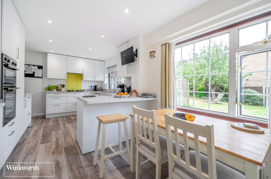 Kitchen/Breakfast Rm