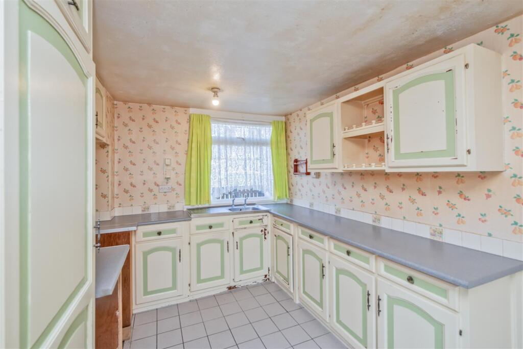 Fitted Dining Kitchen: