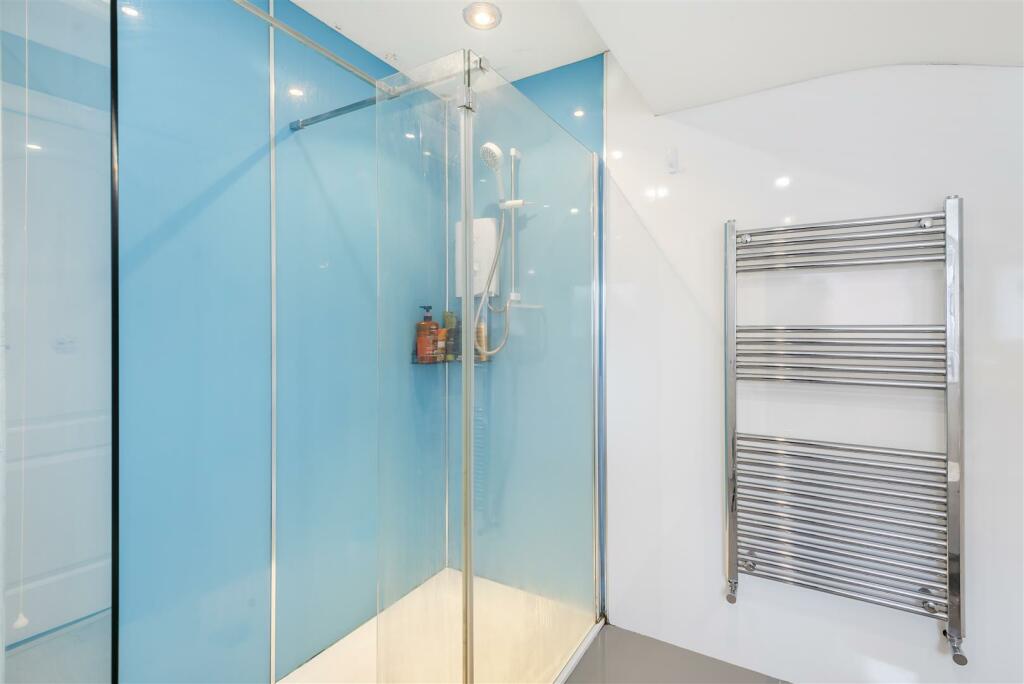 8623298-interior34.jpg