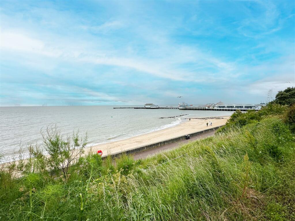 CLACTON SEA FRONT