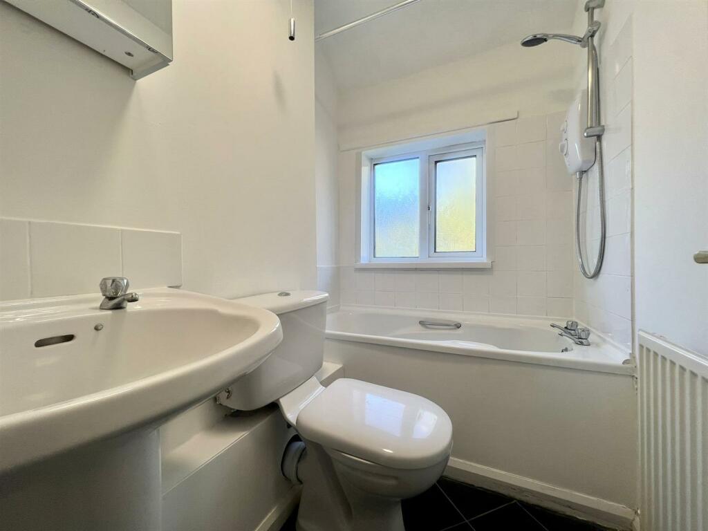 bathroom  (7).jpg