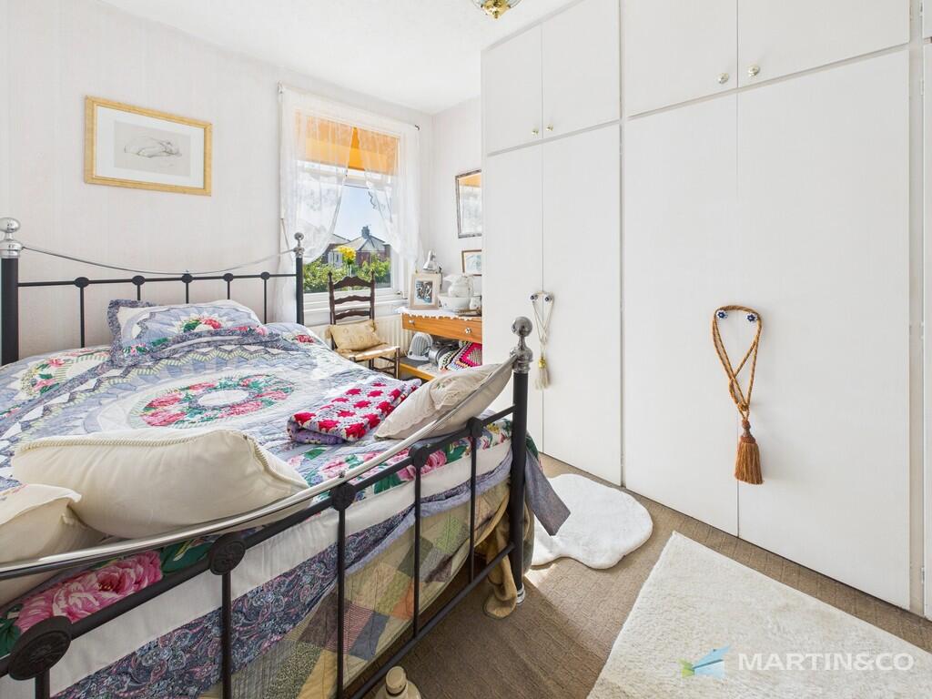 CAM02318G0-PR0496...