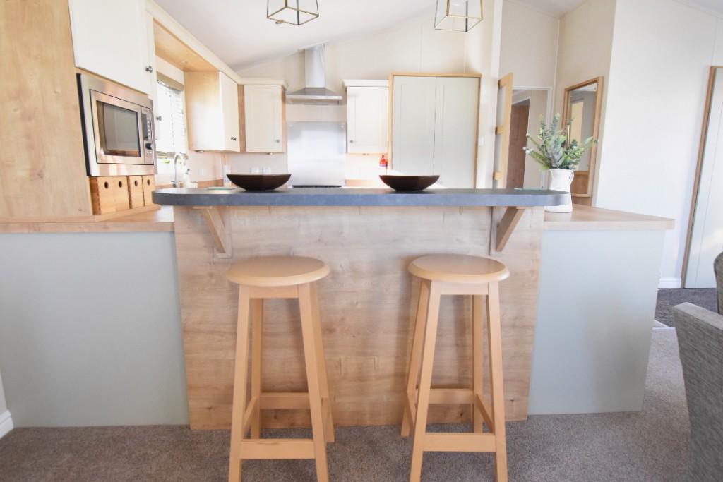 Breakfast bar