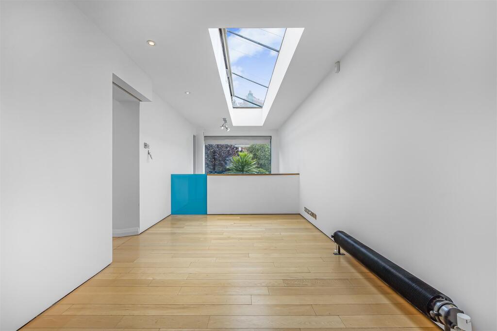 bedroom5.jpg