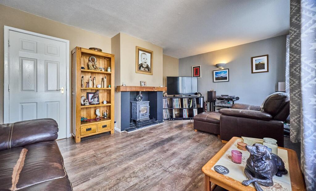 Front Lounge