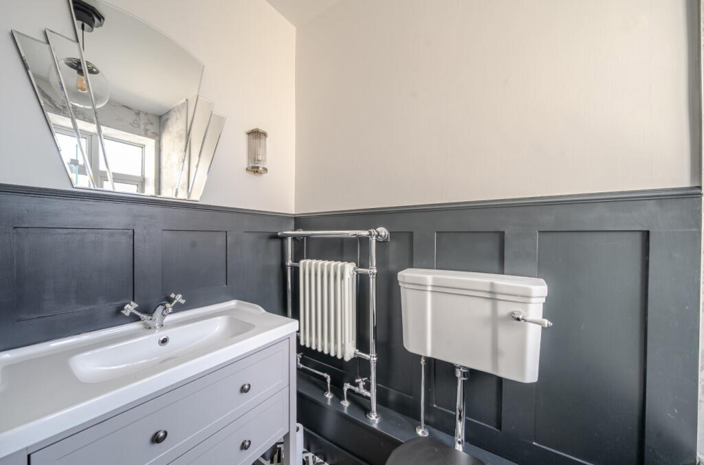 1359924-9-68d507a...