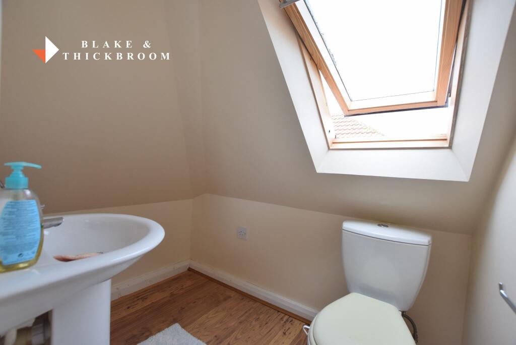 FIRST FLOOR WC