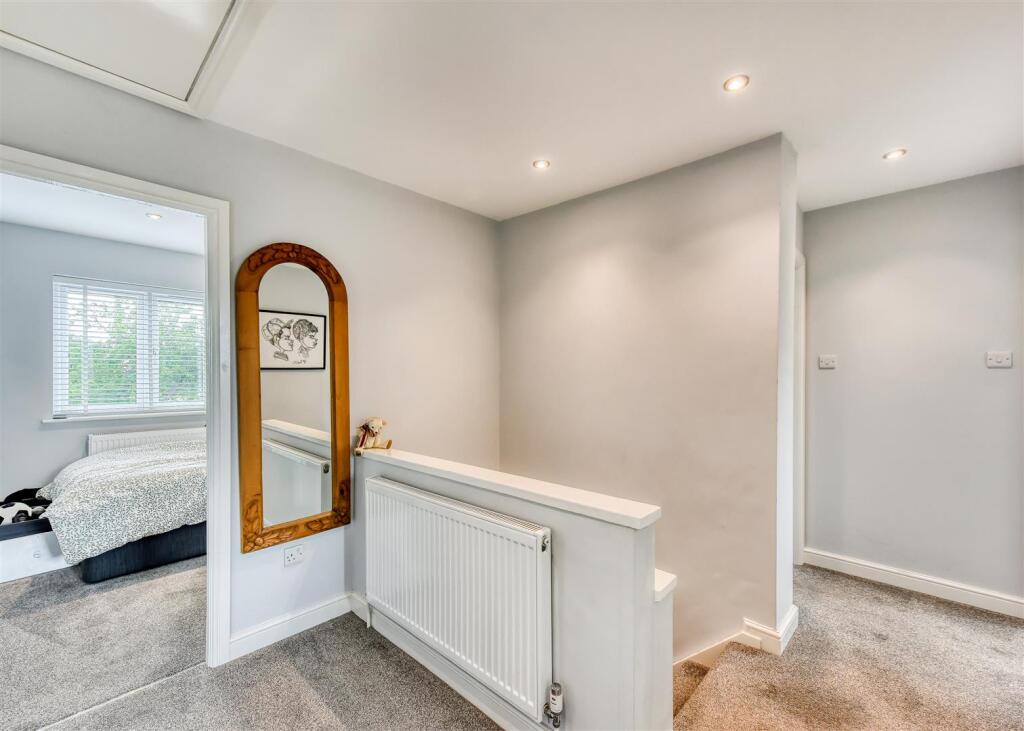 16 Rudge Road-landing.jpg