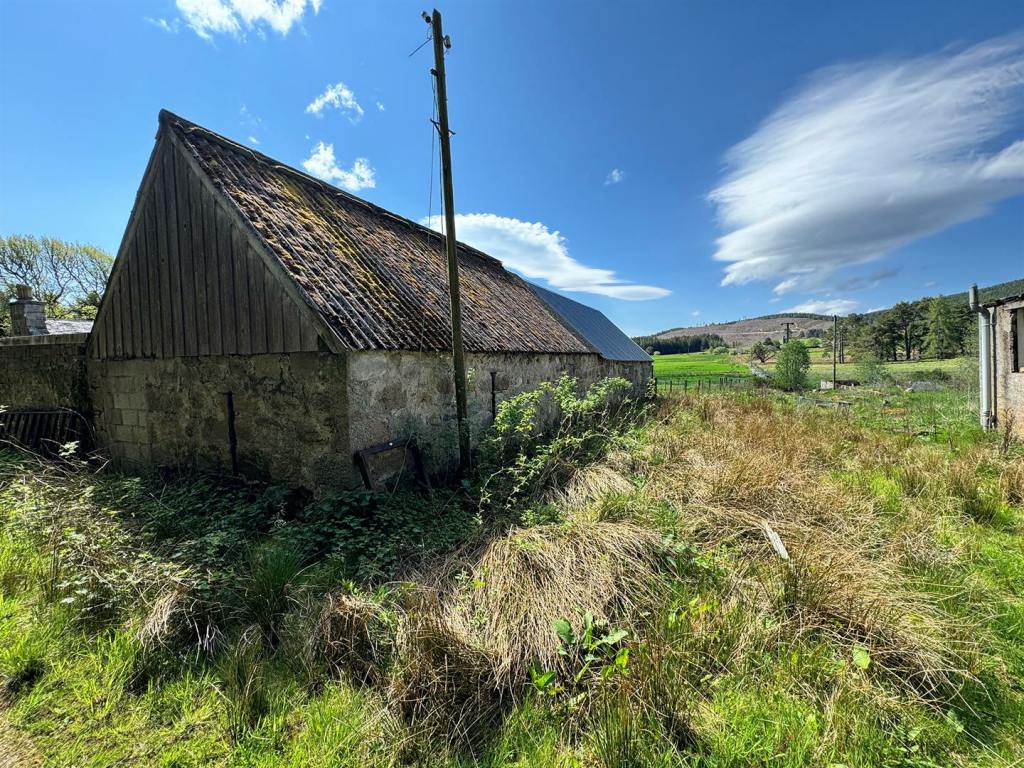 lochgorm sheds 1.png