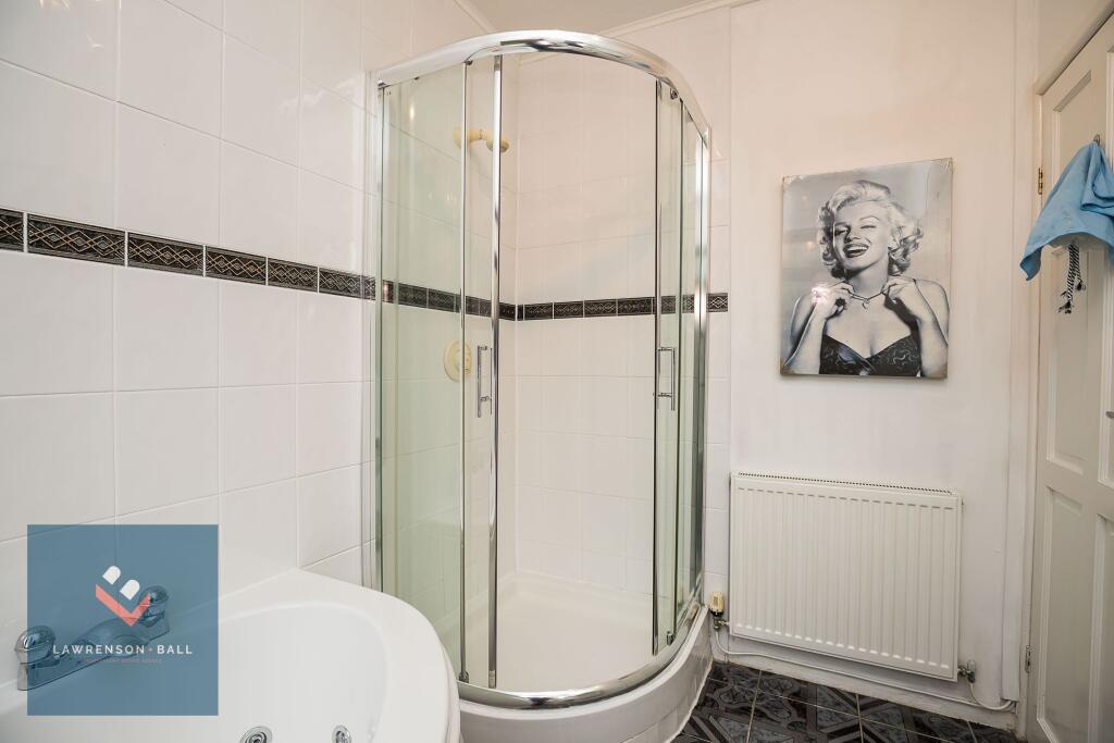 Ground Floor Bathroom