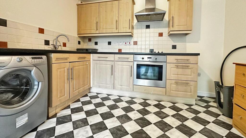 886a55e0--4F35-A1A1-3A8B6502EC71-32007-00000870DEF