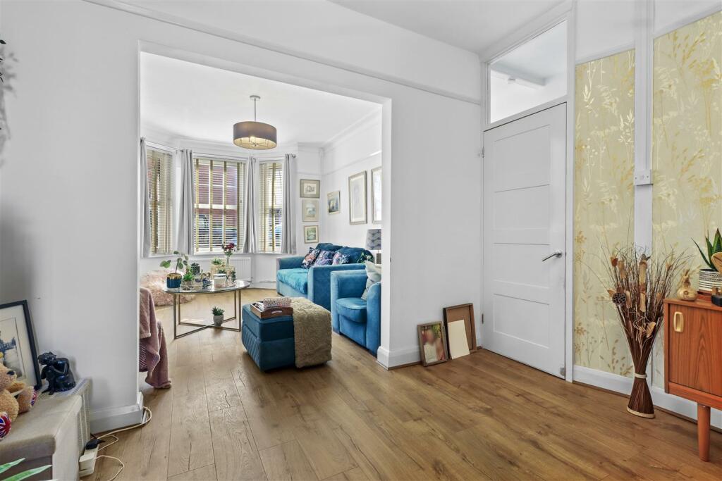 Living/Dining area