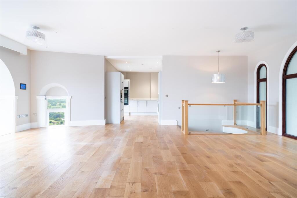 Living Area.jpg
