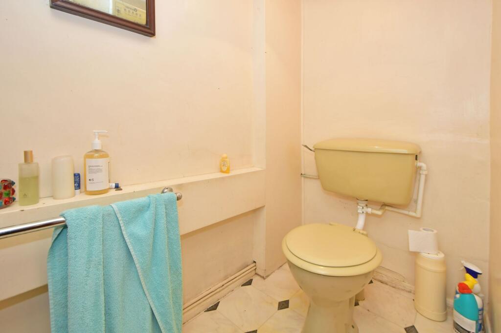 Ground floor cloak room