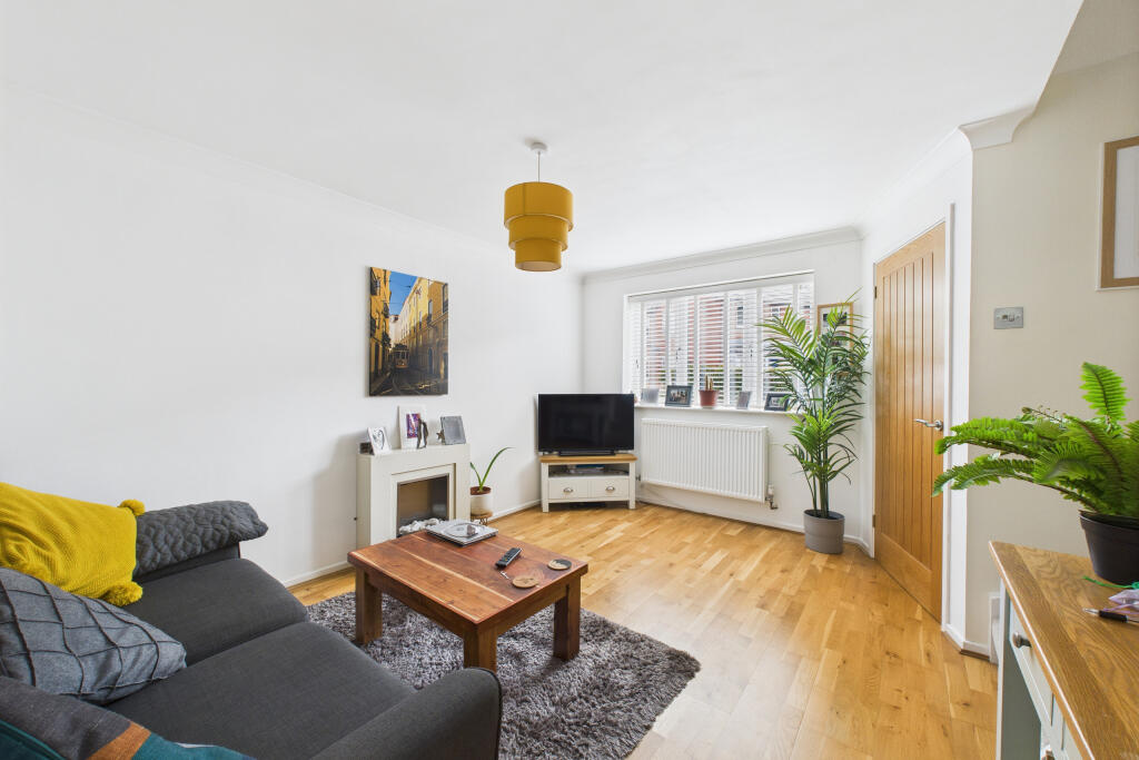 CAM05454G0-PR0039-STILL002