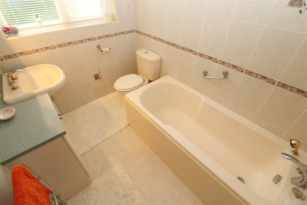 Bathroom / WC
