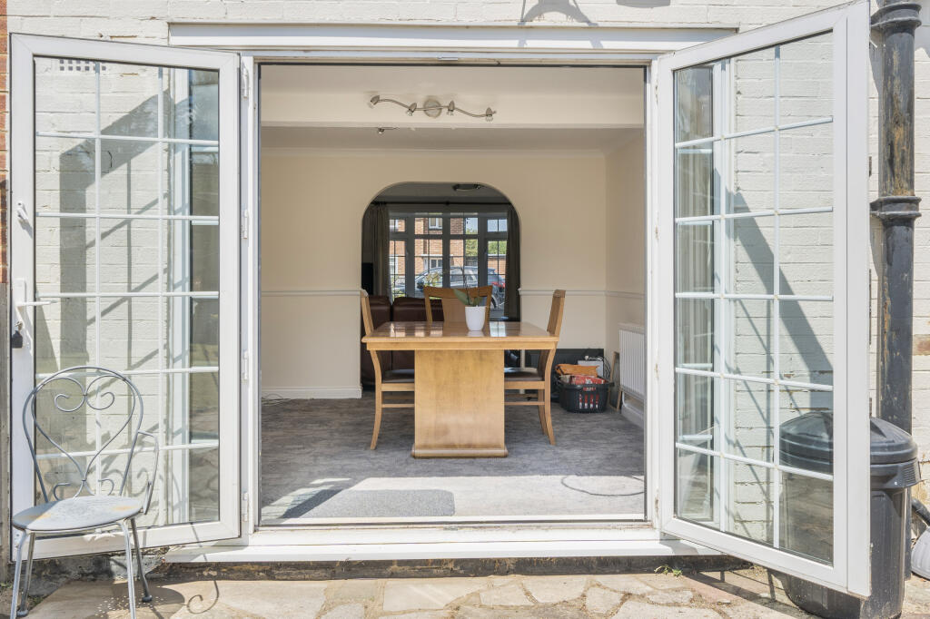 1321698-6-6871010a5aece