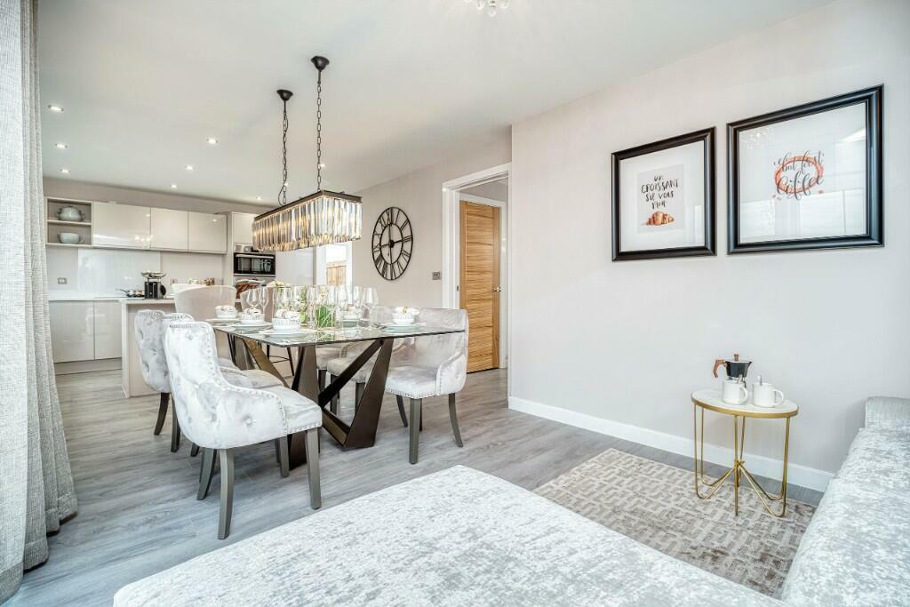 Show Home Dining