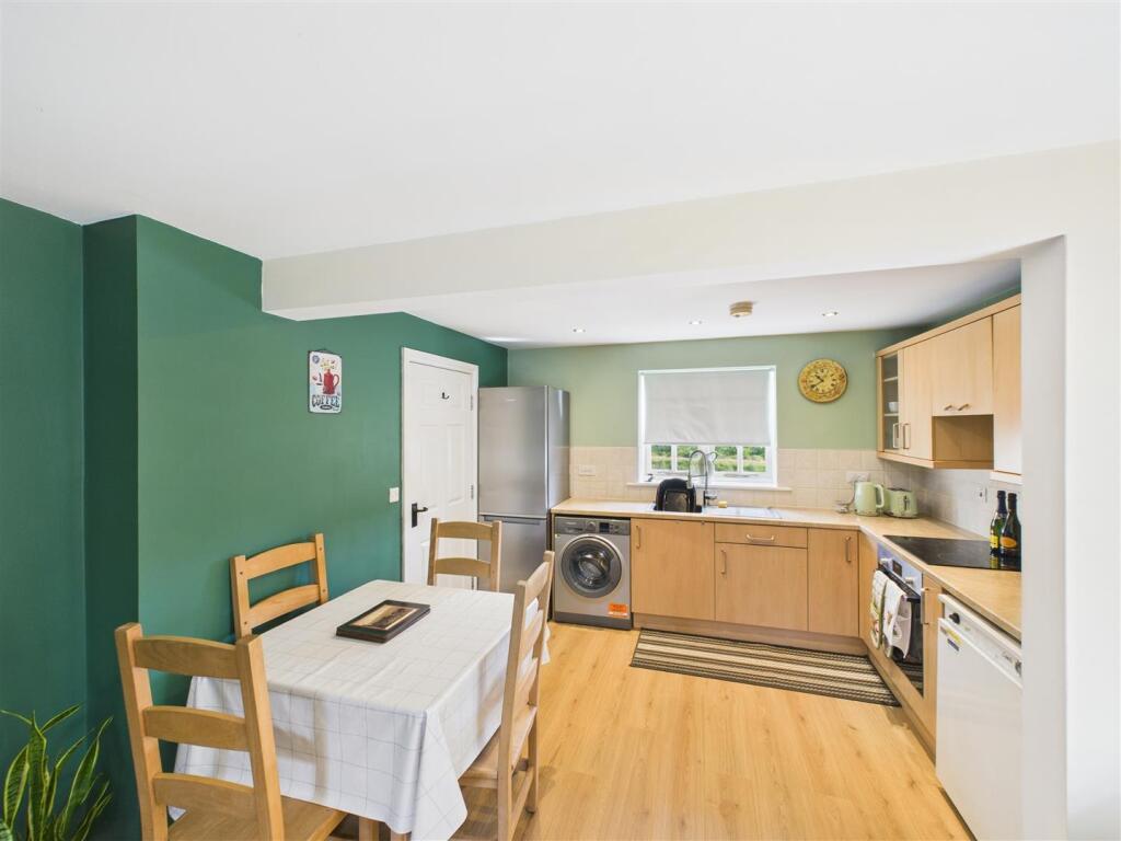 KITCHEN/ DINER