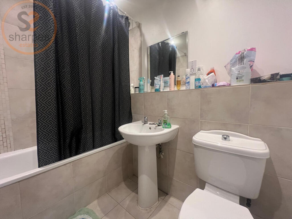 WhatsApp Image 2025-10-02 at 16.18.15 (1).jpeg