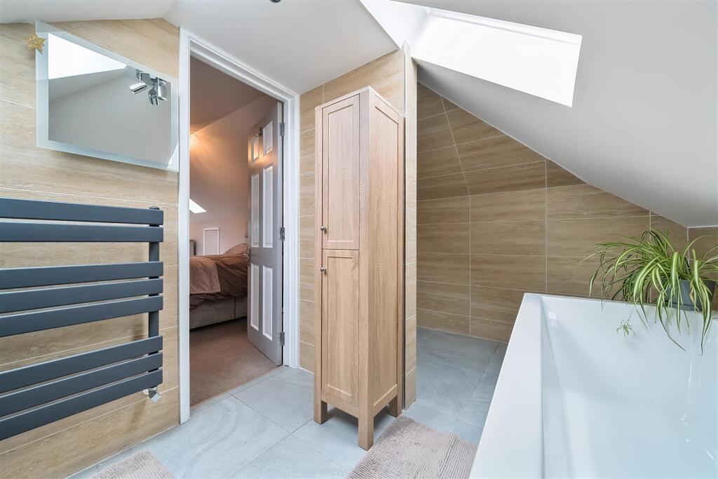 Master En-suite