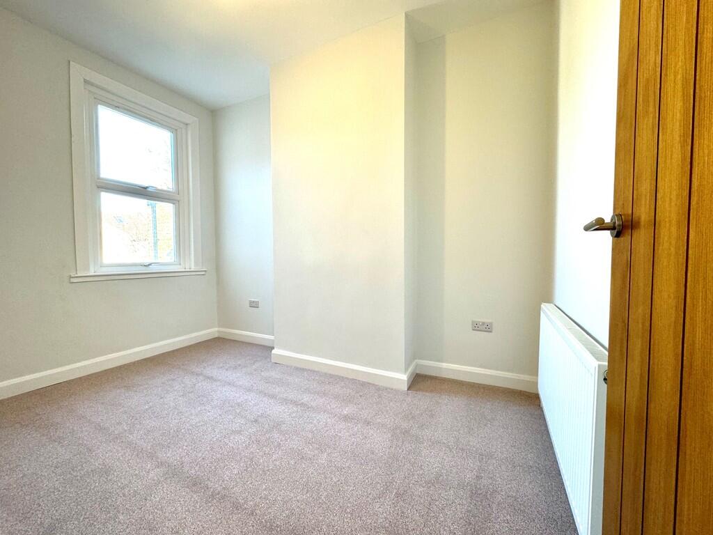 Wallis Ave bed 2
