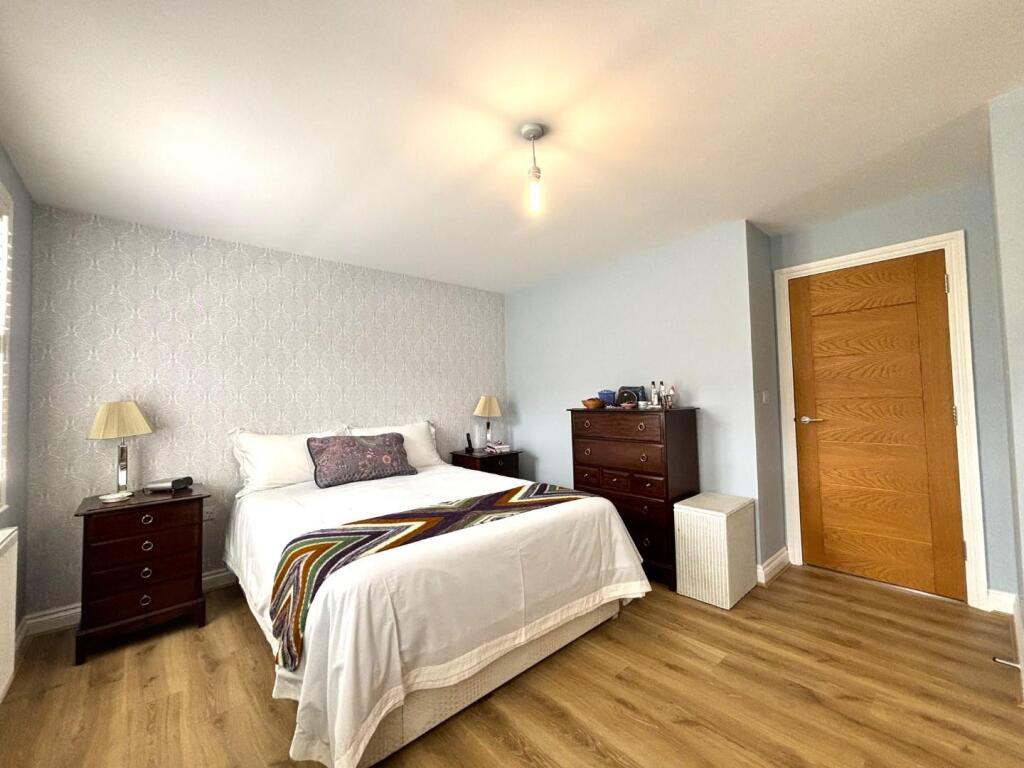 Bedroom 1_1.jpeg
