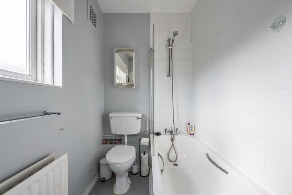 Bathroom-3.jpg