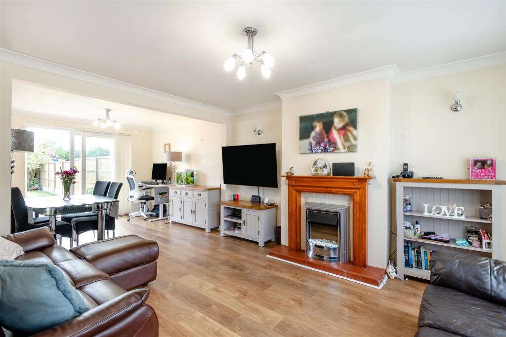 8652484-interior14.jpg