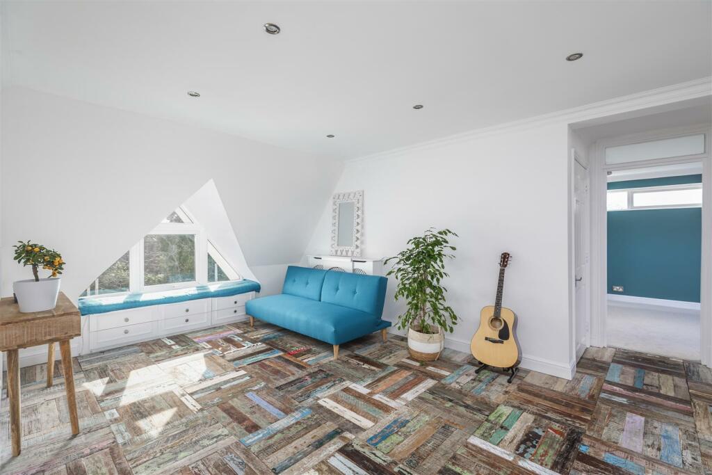 Lounge Area