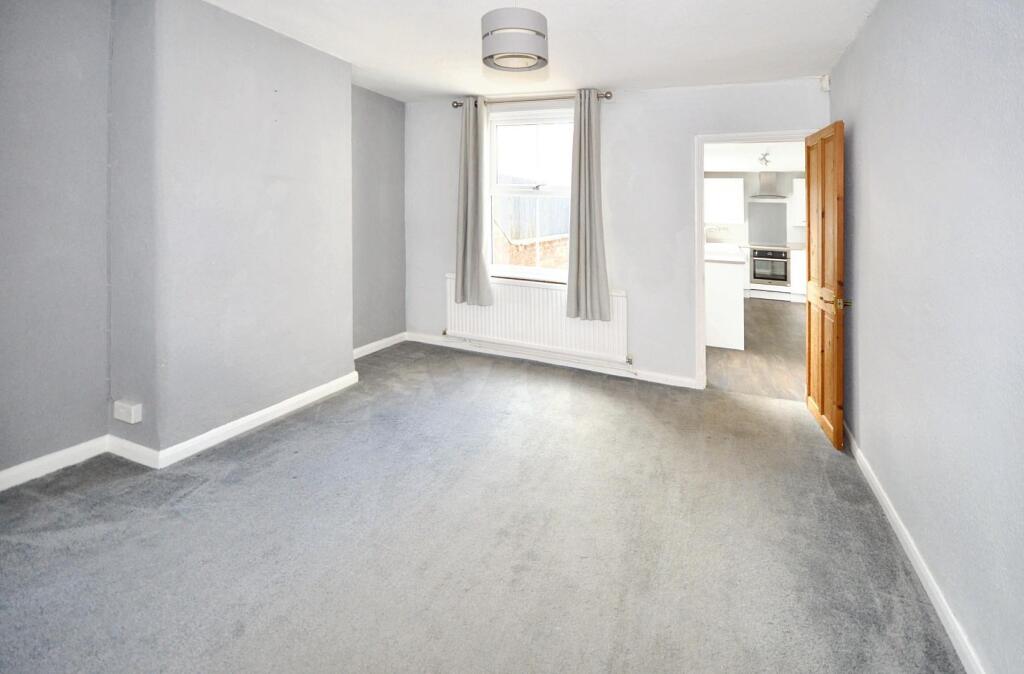Lounge/ Dining Room