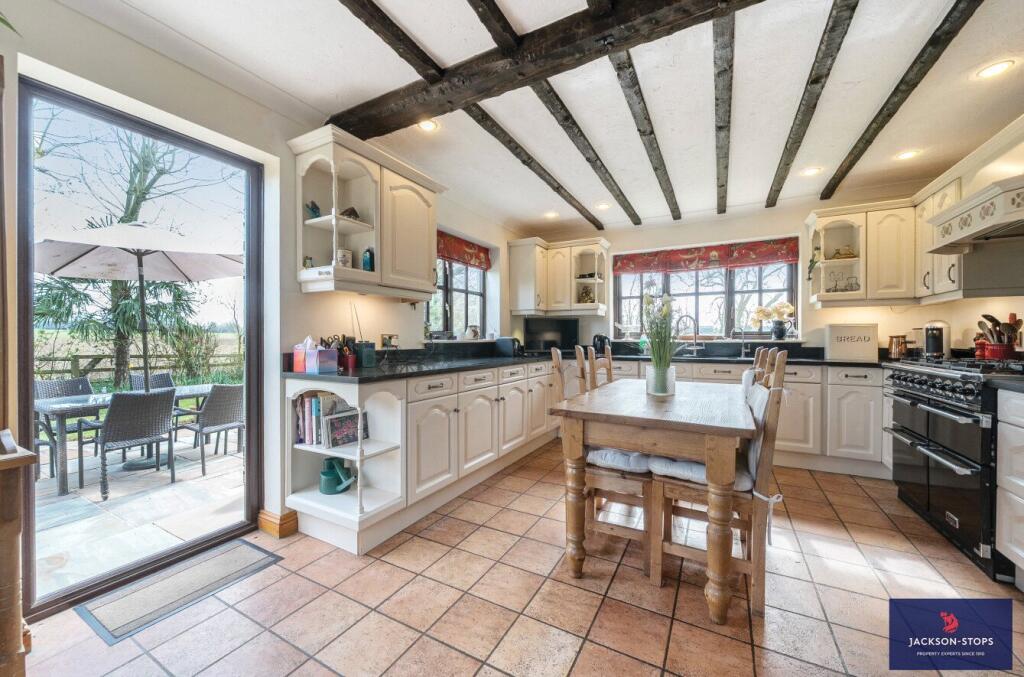 Kitchen/Breakfast