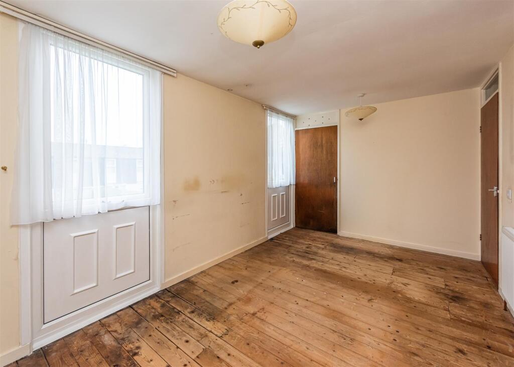 70 Warstones Drive-01.jpg