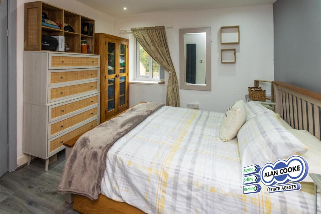 BEDROOM 1