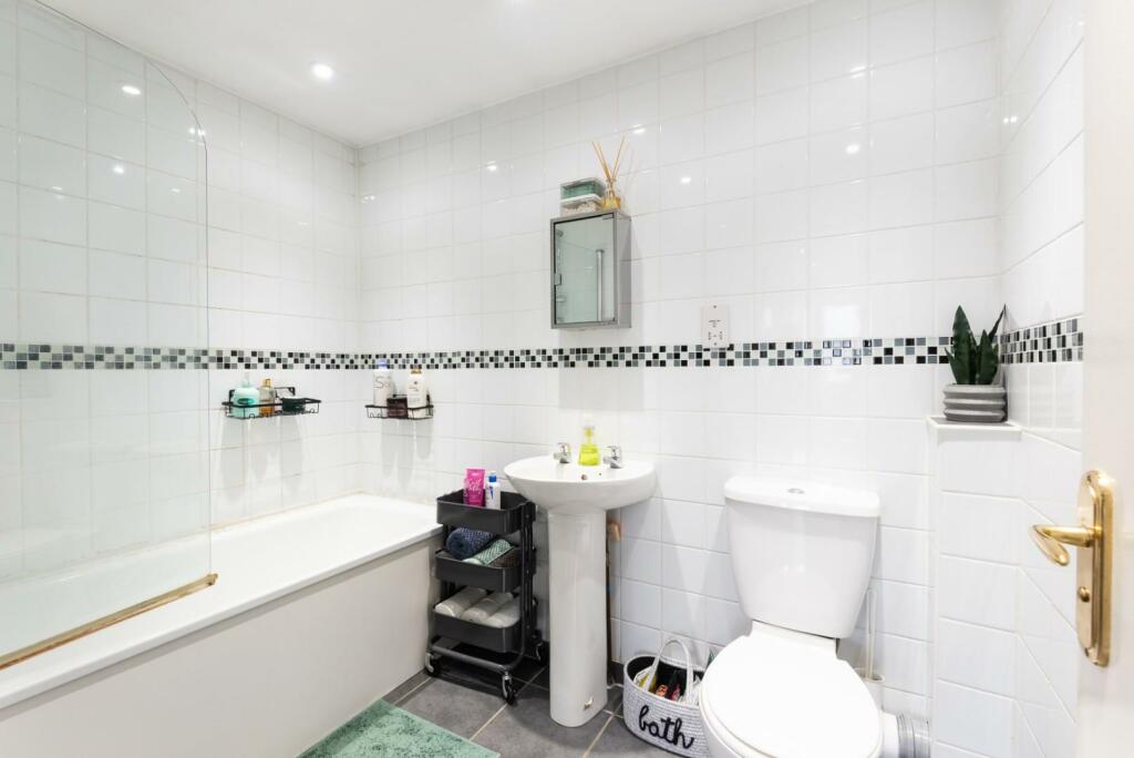 47a Newton Road. Bath, BA2 1RW-14.jpg