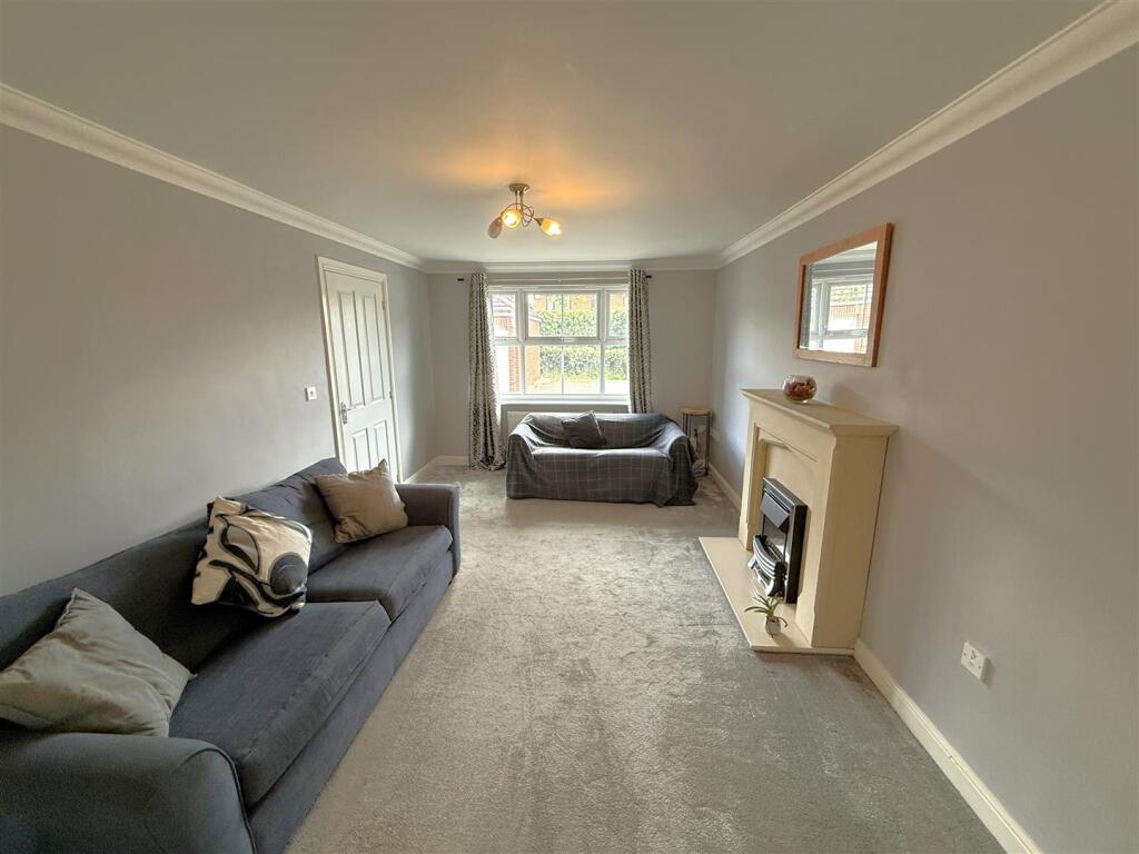 Living Room B.JPG