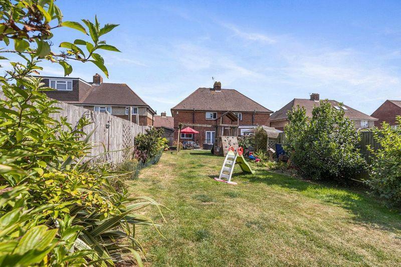 Amberley Drive 134 REAR.jpeg