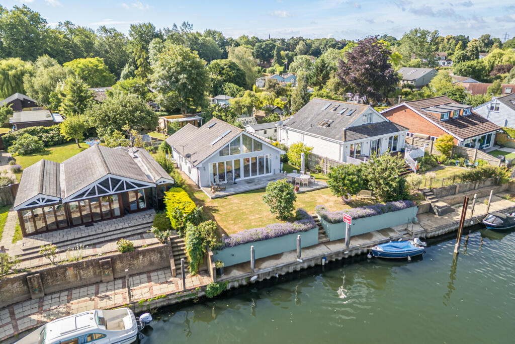 1316563-12-685e5b...