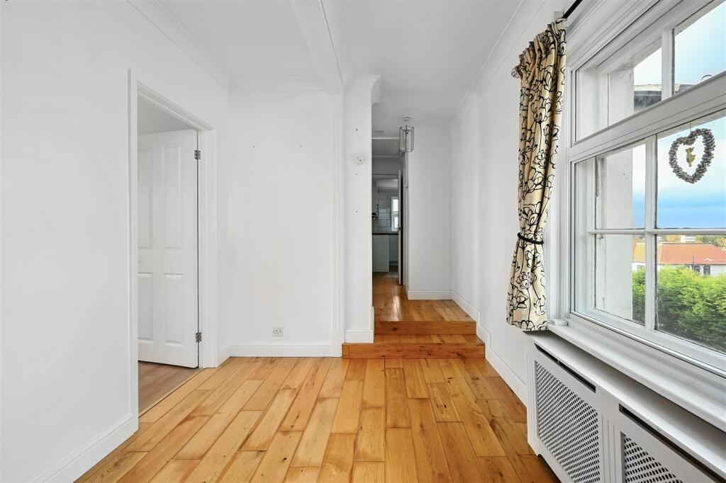 5 Millfield TN402AR (4).jpg