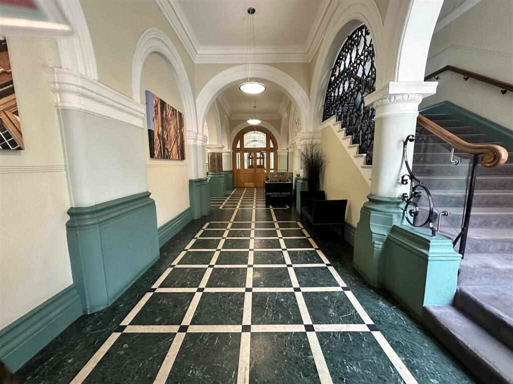 Kingsway Square Concierge