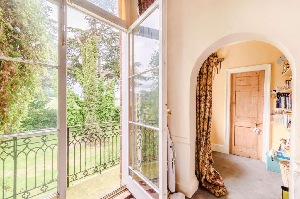 Principal Balcony