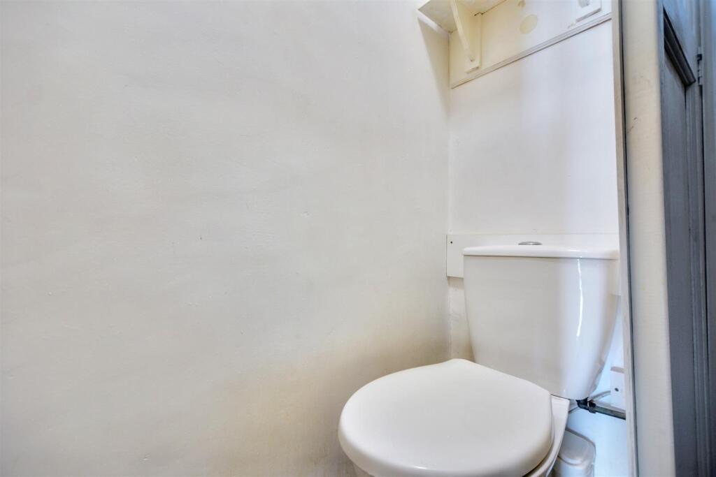 Upstairs WC.jpeg