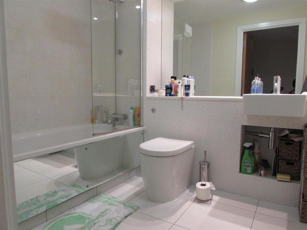 Bathroom.jpg