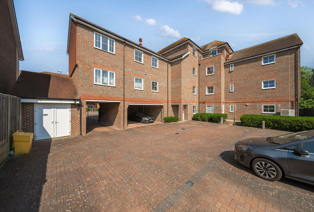 50-6823260c2cb81-...