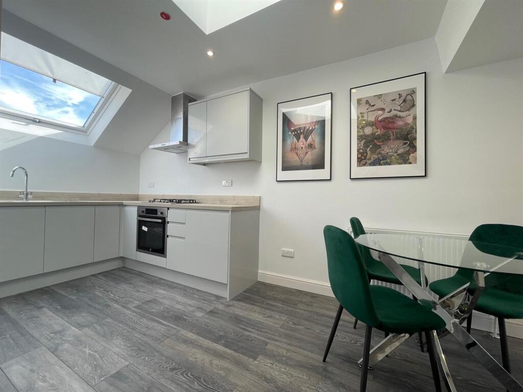 44b Kitchen Dining.jpg