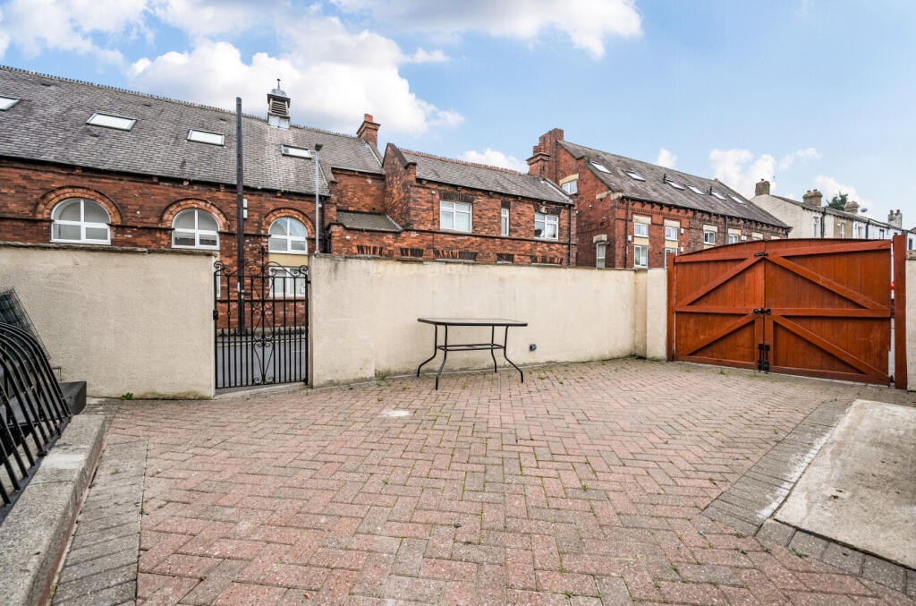 1368868-2-68f2189...