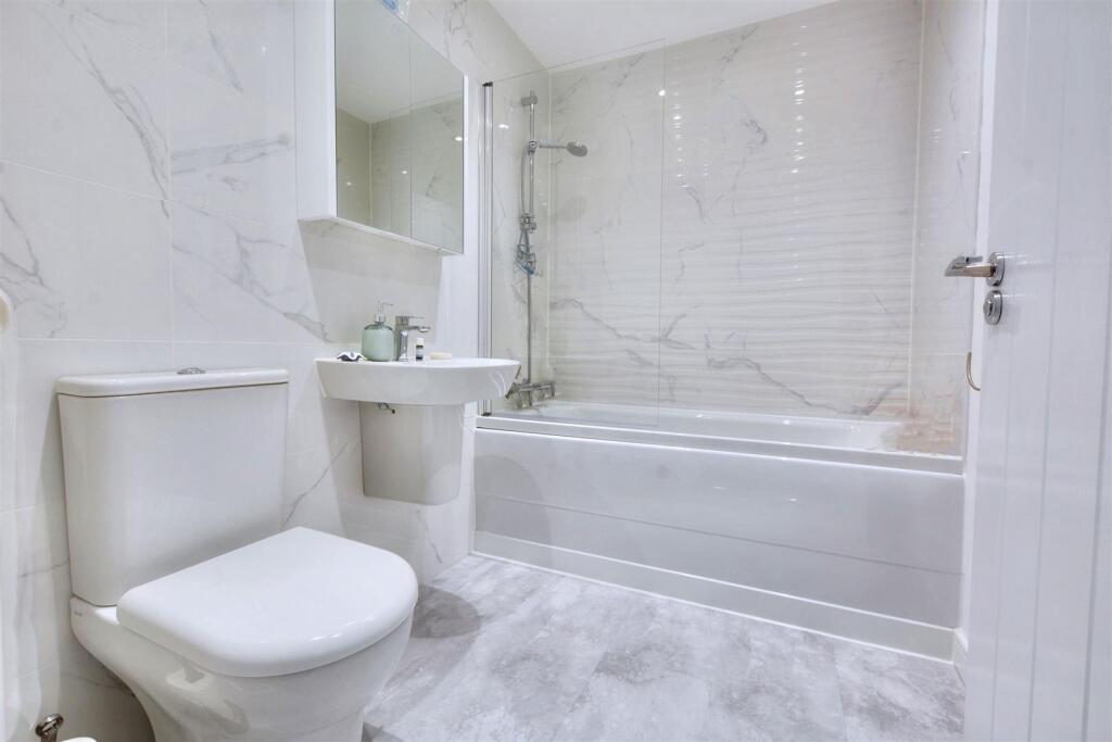 Bathroom.jpeg