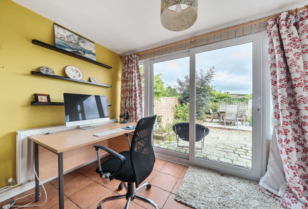 1328061-10-687f56...